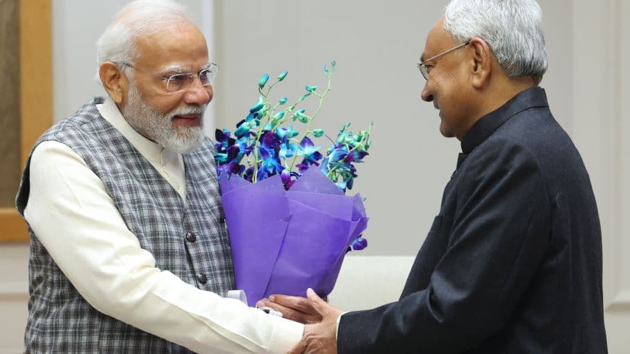 बिहार में 'कट्टे की सरकार': कहीं नीतीश पर मोदी का हमला तो नहीं?